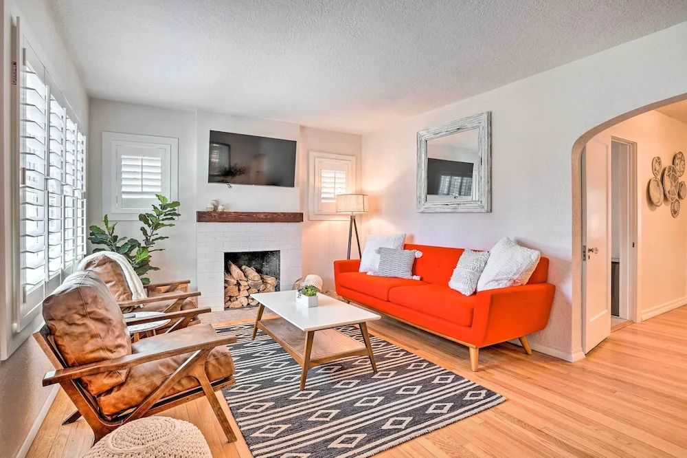 Walk Dtwn Prescott: Historic Home w/ Patio