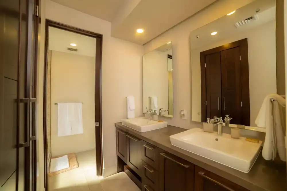 Miramar 5D -3 Bedr 3 Bath Ocean View