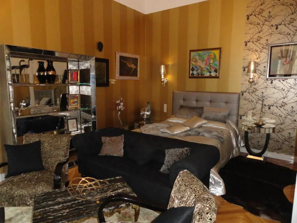 Boudoir Budapest Apartment
