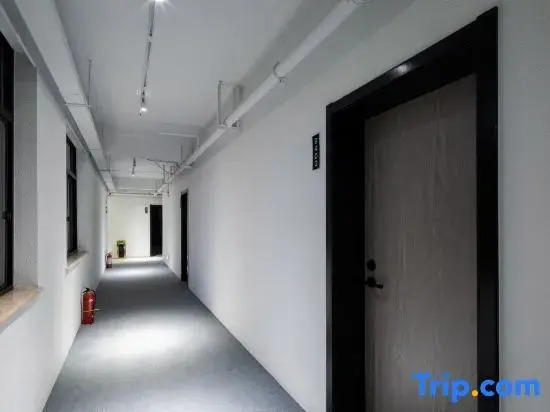 Yueyang H·myway Daydream Homestay (Yueyang Tower District Hunan Institute of Science and Technology)