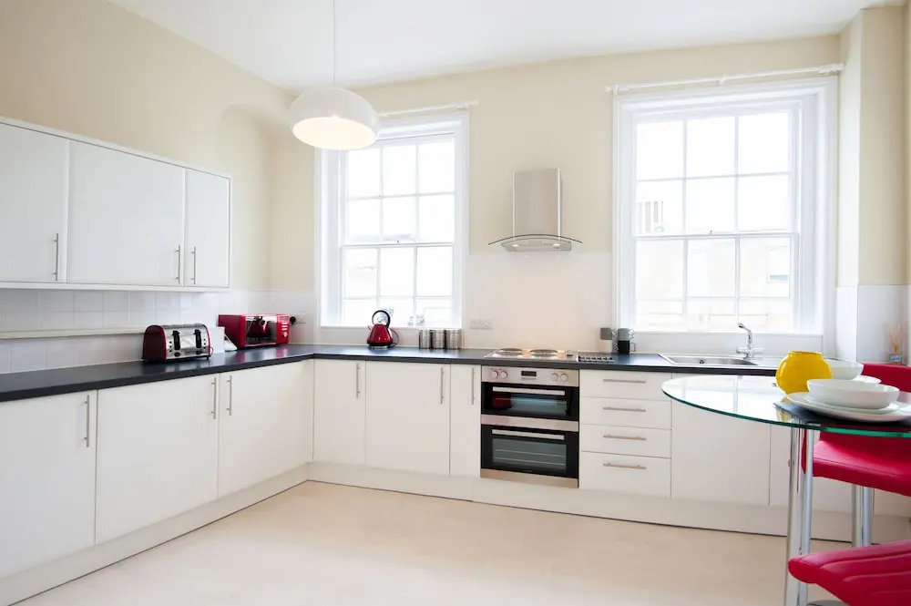 Elliot Oliver- 2 Bedroom Duplex Town Centre Apartment