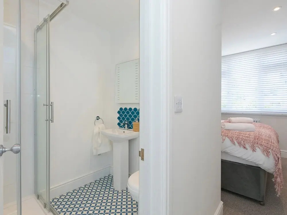 6 Albany Terrace