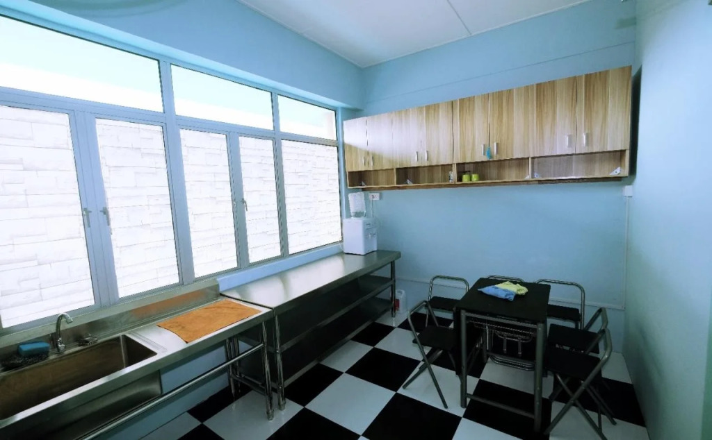 Audrey Capsule Hostel
