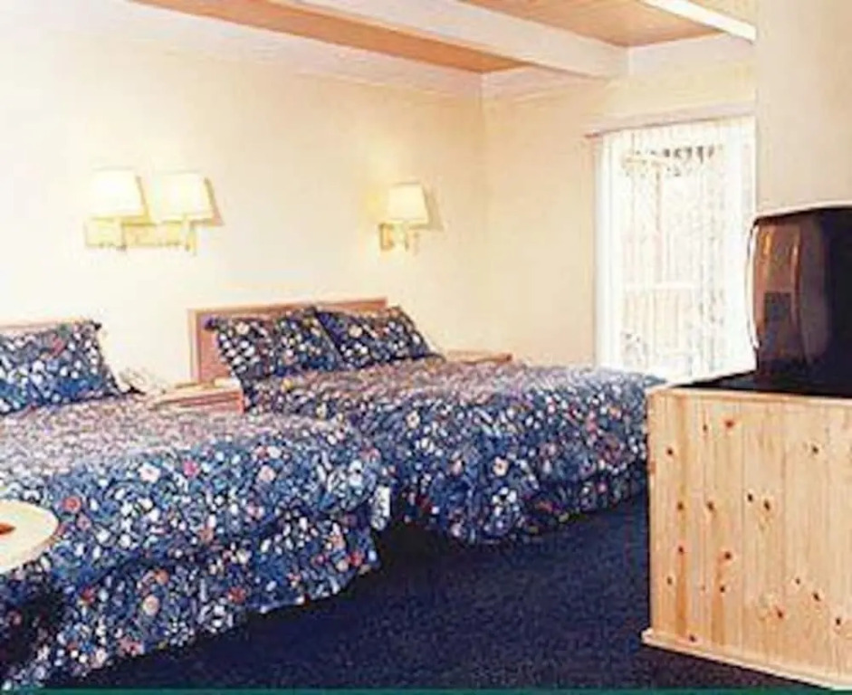 Pine Beach Inn