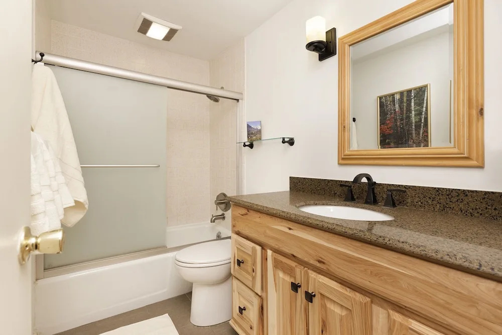 60 Fall Lane Sonnenblick #3 4 Bedroom Townhouse by RedAwning