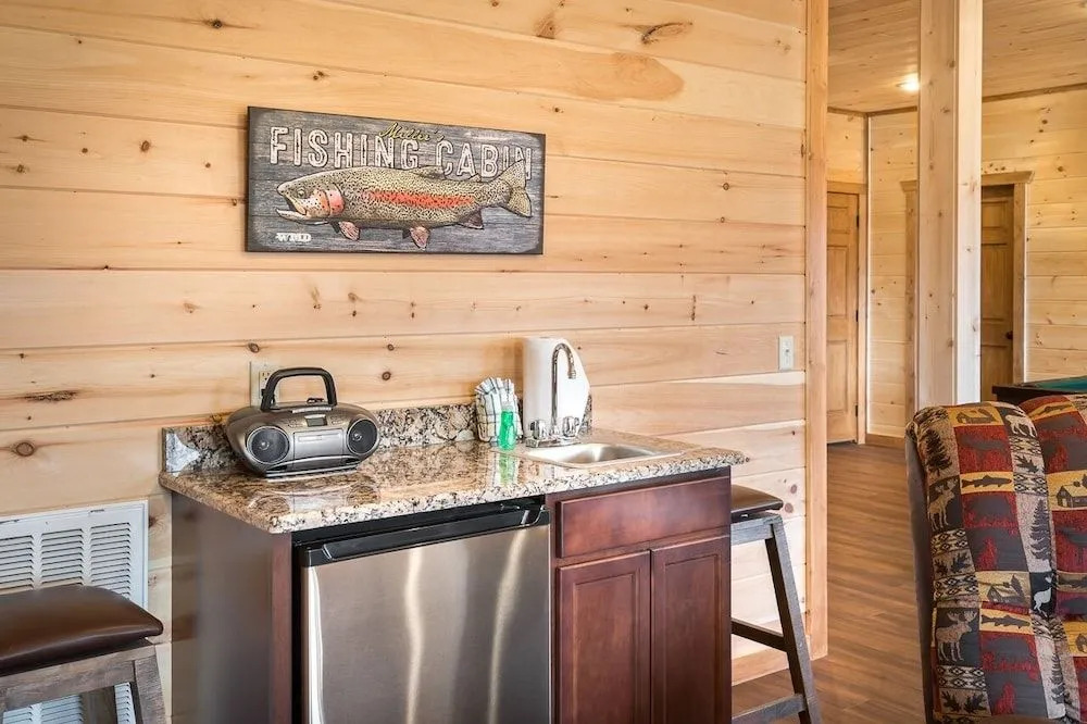 The Bear And Trout 4 Bedroom Home by Redawning