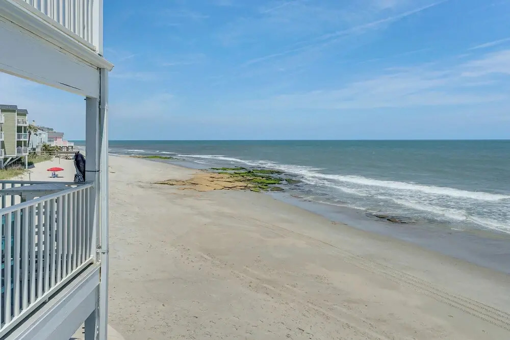 Sandy Oceanfront 2nd FL 1BR W/pool at The Riggings