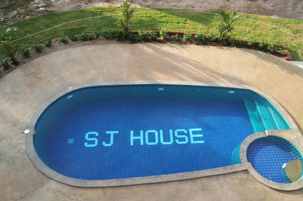 OYO 665 Sj House Hotel