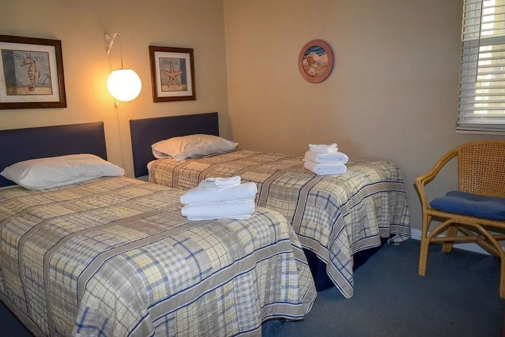 Palmetto Dunes 204 - 2 Br Condo