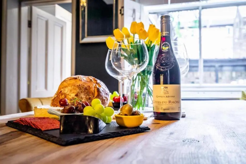 42 is the Answer- Stunning York townhouse appearing on TV Holiday Home Show