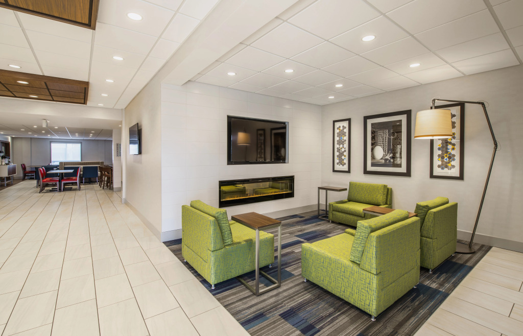 Holiday Inn Express Airdrie by IHG