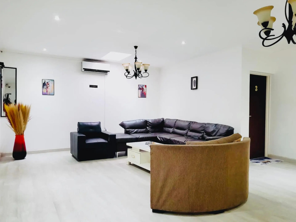 Airport Imperial Guest House