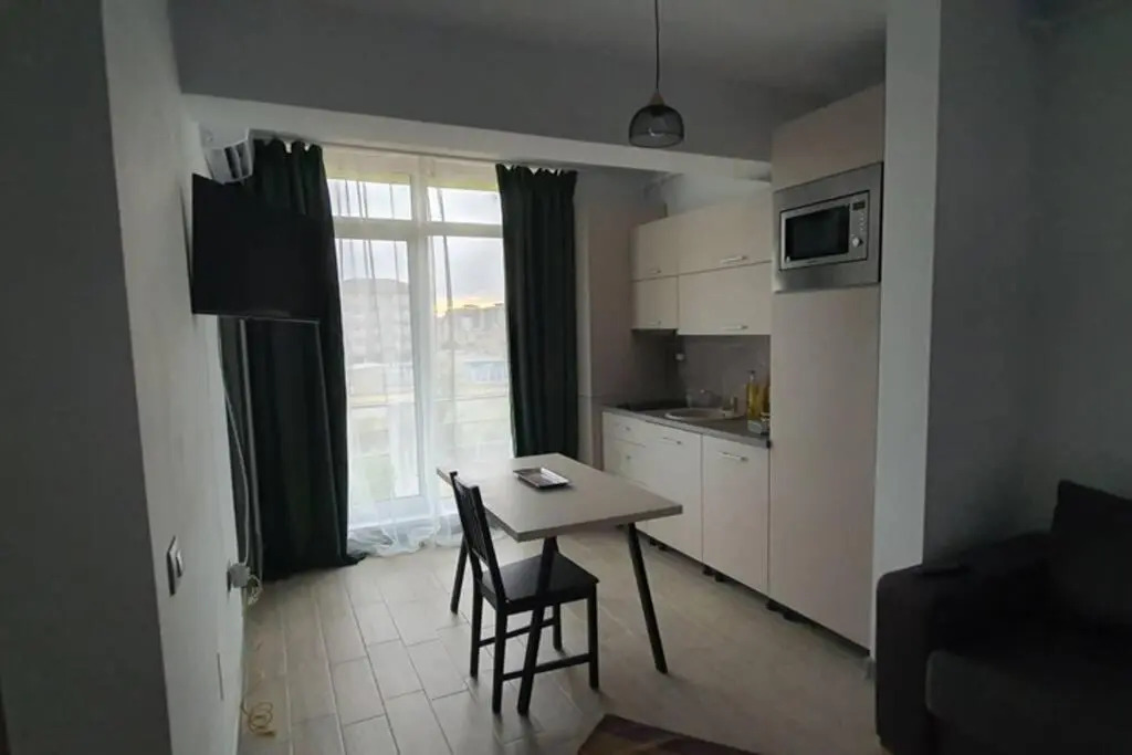 On Beach-Mamaia Residence