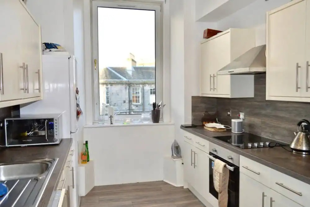 Modern and Bright 1 Bed Flat Near Leith