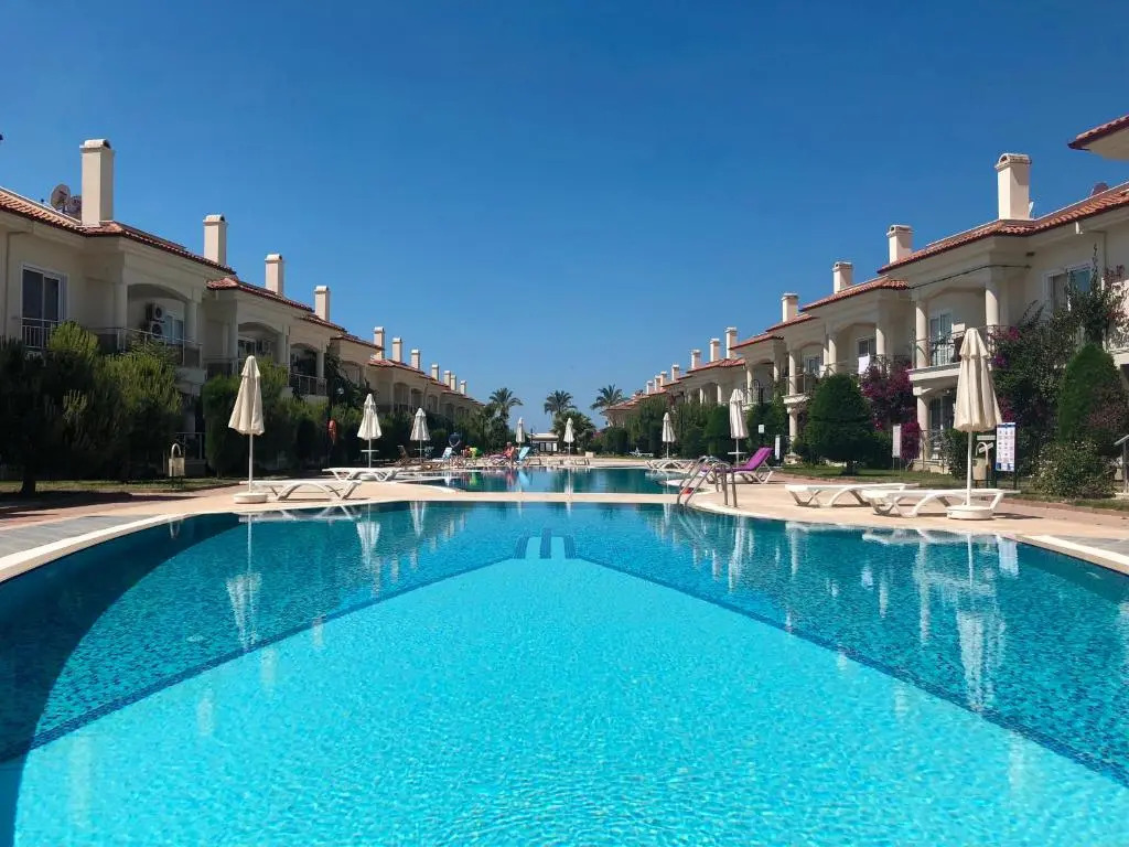 Sunset Beach Club Aqua Lettings