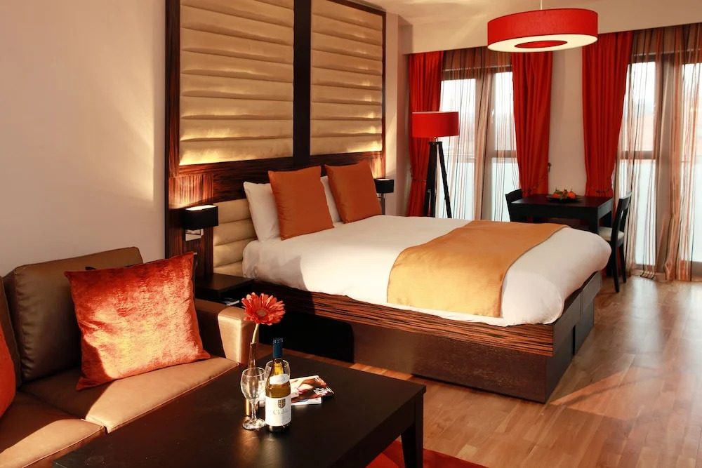 Best Western Maitrise Suites An Apartment Hotel