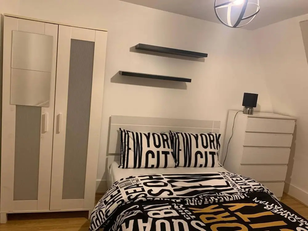 Immaculate 7-bed House in London