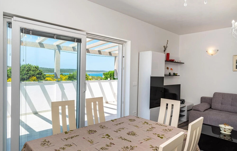 Stunning Home in Ljubac With Wifi and 2 Bedrooms