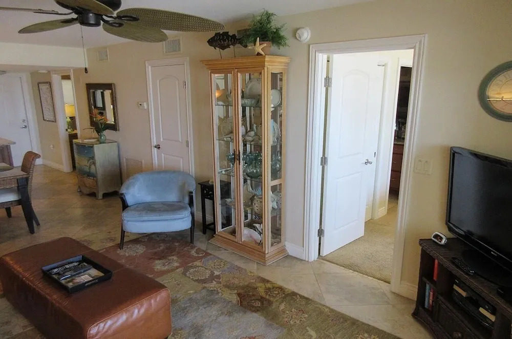 Carlos Pointe 612 2 Bedrooms 2 Bathrooms Condo