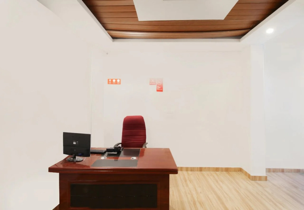 C Seasons Inn By OYO Rooms