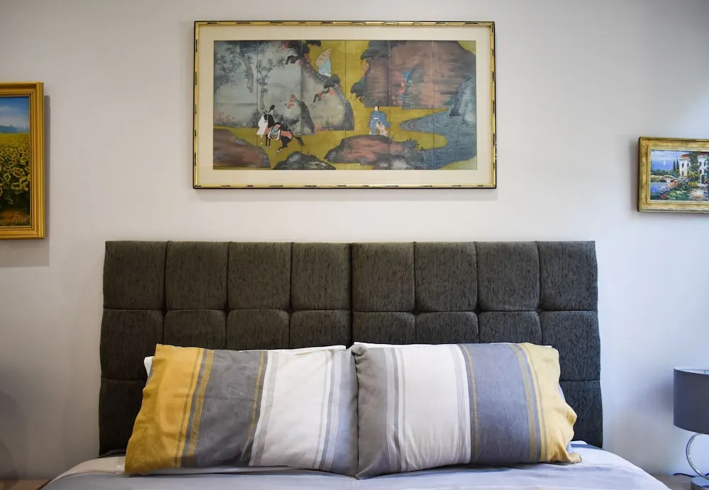 Modern and Stylish 2 Bedroom Flat in Central Hove