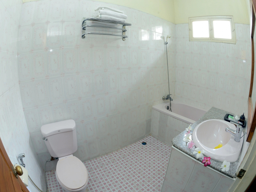Kyaw Hotel