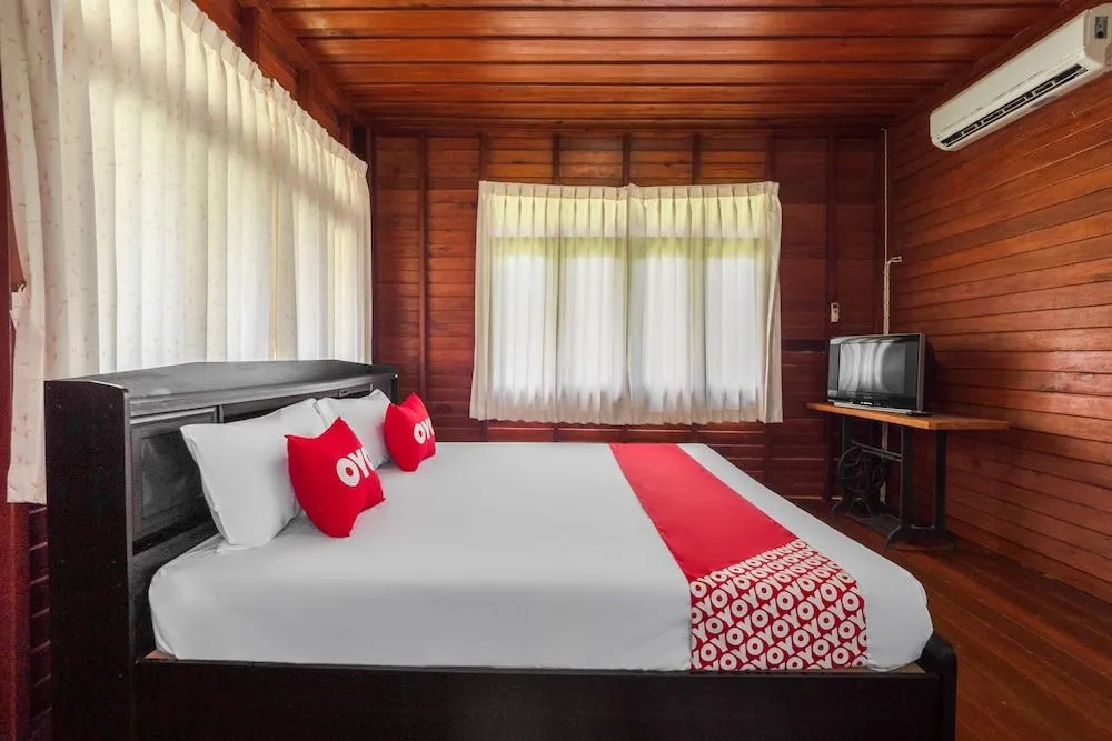 OYO 1143 Phet Luran Thai Resort Kohchang