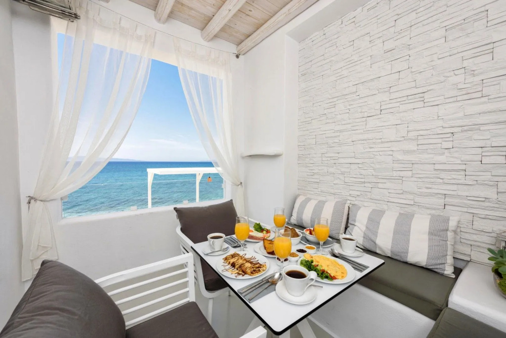 Blue Waves Suites Apartments Paros