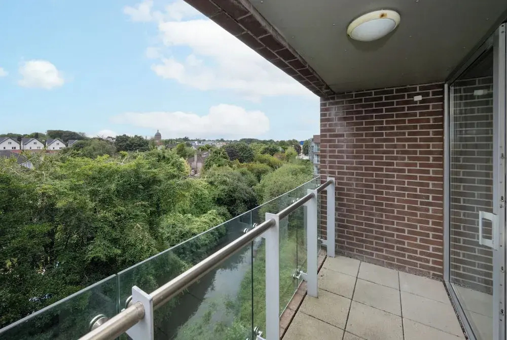 Victoria Mills - UCC Summer Beds
