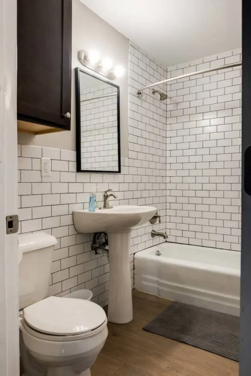 Modern Apartment in East Side Milwaukee