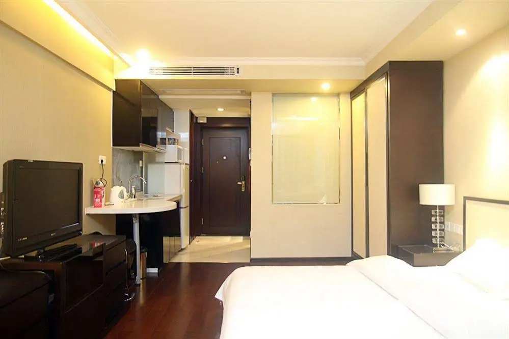 Private Enjoy Home Apartment (The New Pearl River Shore Apartment)