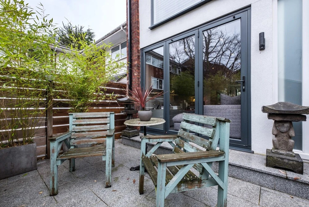 Contemporary Burntwood Grange Demeure - TFR