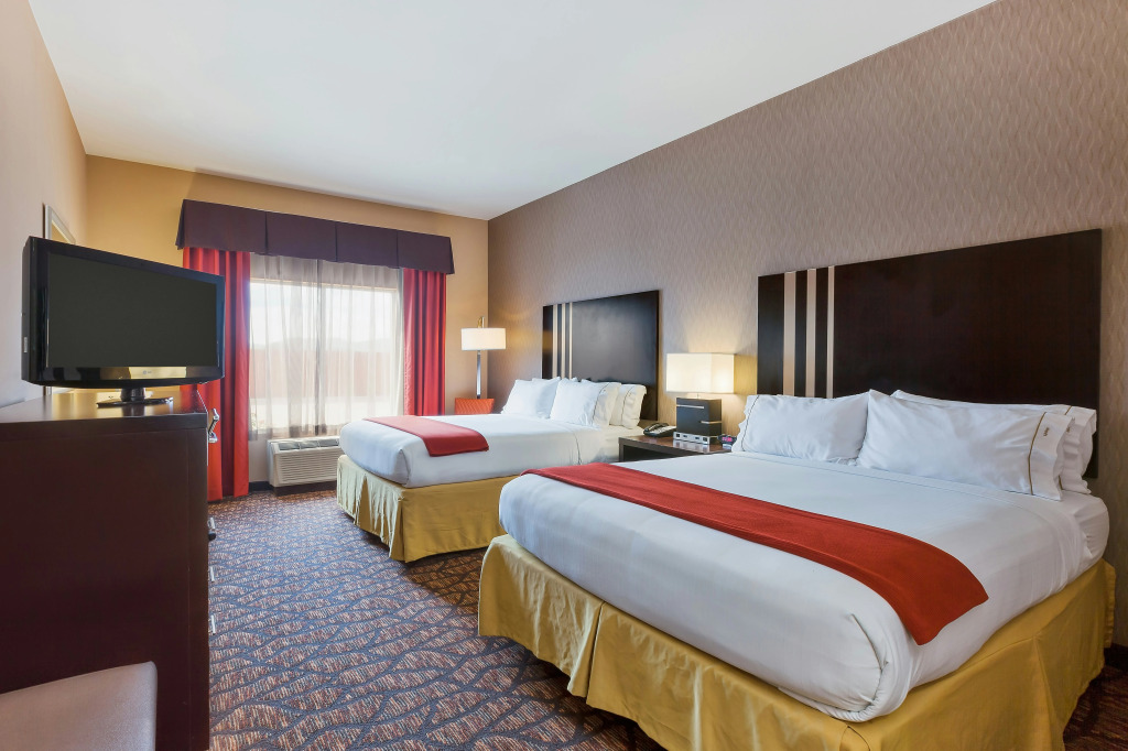 Holiday Inn Express and Suites Alpine by IHG