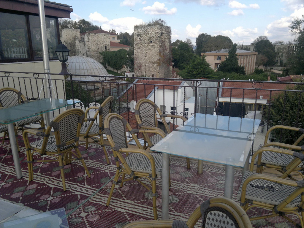 Emre Hotel