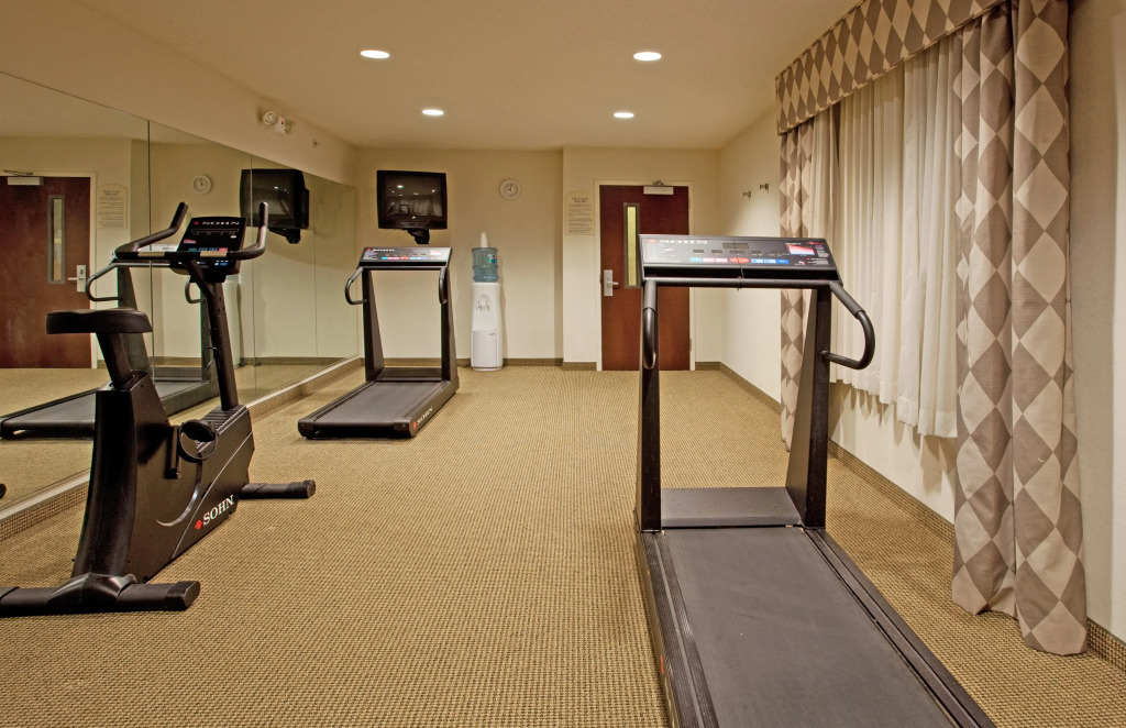 Holiday Inn Express Hotel & Suites Mebane by IHG