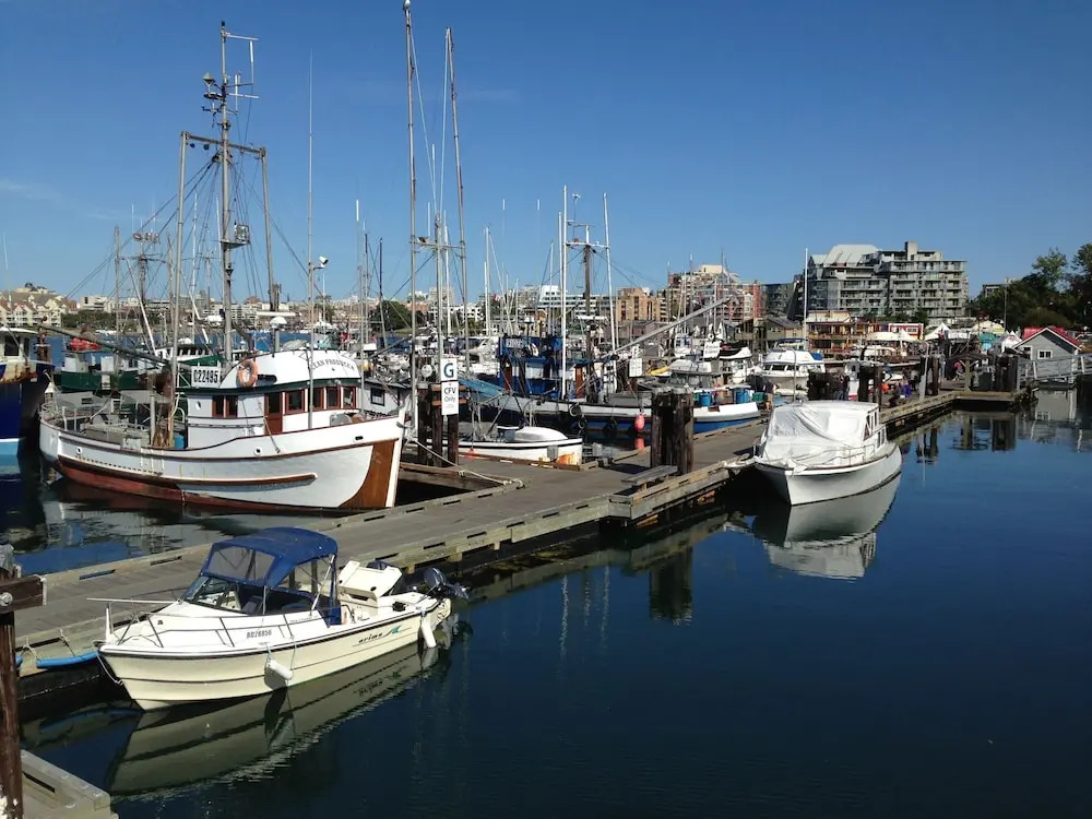 A Float Home B&B in Fisherman’s Wharf