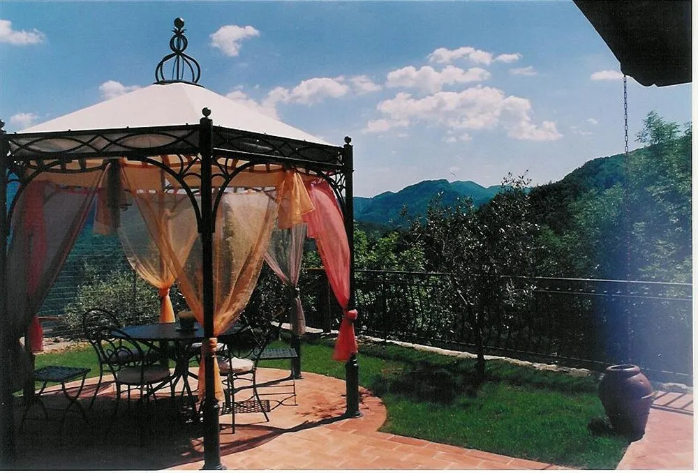 Rustico Sara