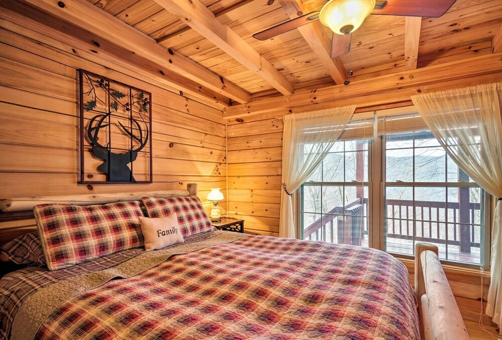 Waynesville Escape - Mtn Cabin Above the Clouds!