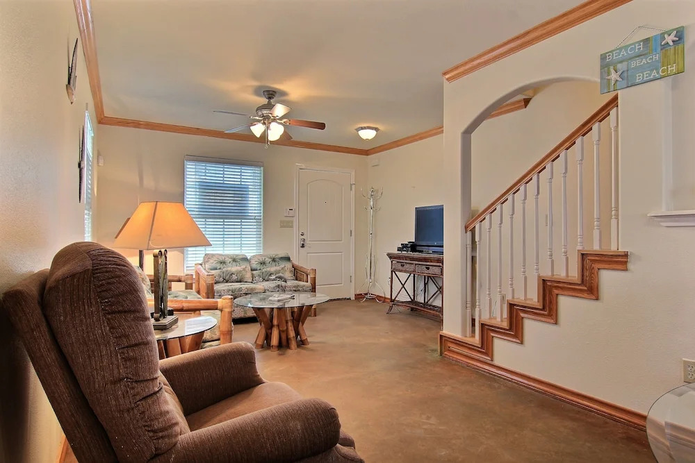 Maria's Beach Getaway Gsc1 4 Bedrooms 3 Bathrooms Condo