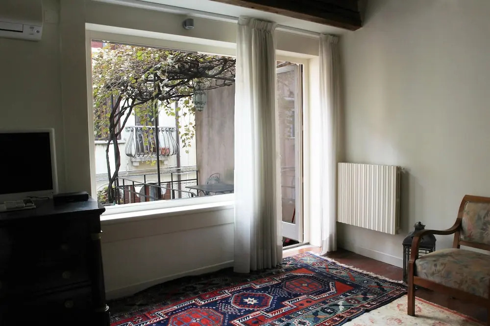 Sarai Apartments