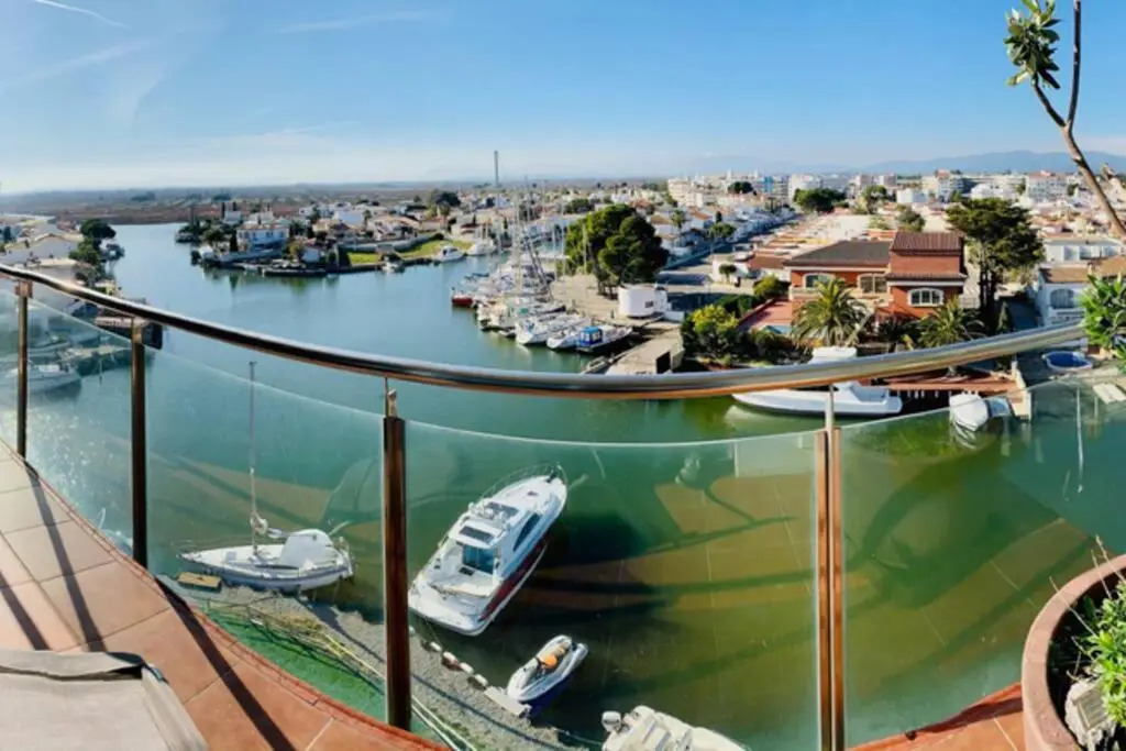 RNET - Apartment Roses Les Marines GREGAL