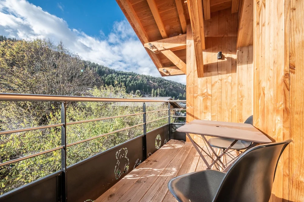 Les Hirondelles Apartments Morzine By Emerald Stay