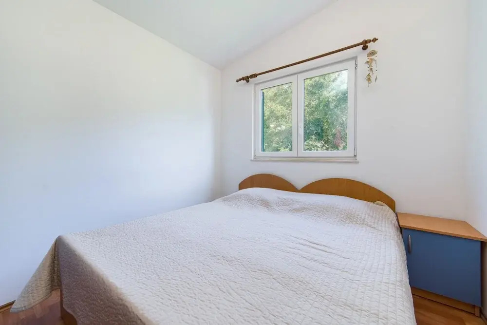 Stunning 3-bedroom Apartment in Gradac