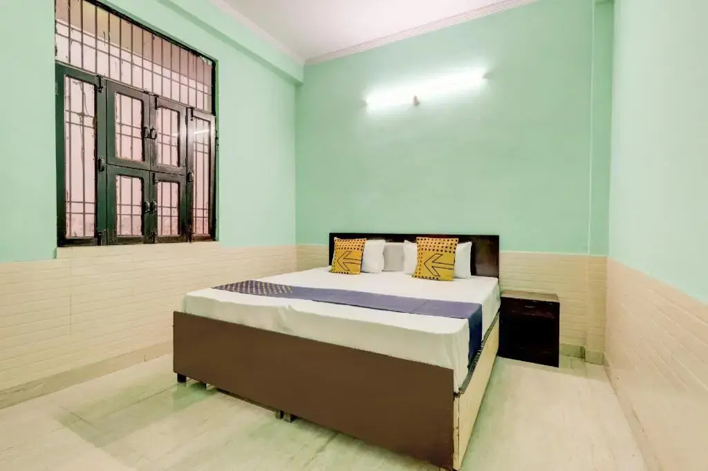 Hotel Moon by OYO Rooms
