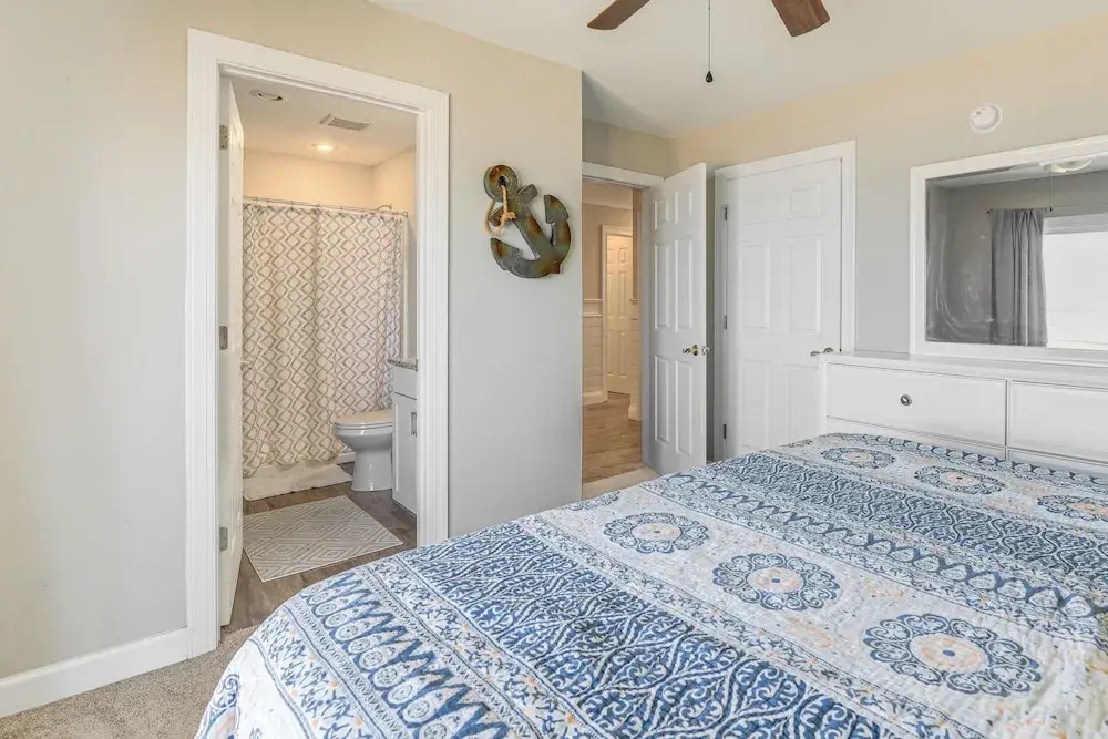 Hot Tub & Decks: North Topsail Beach Home