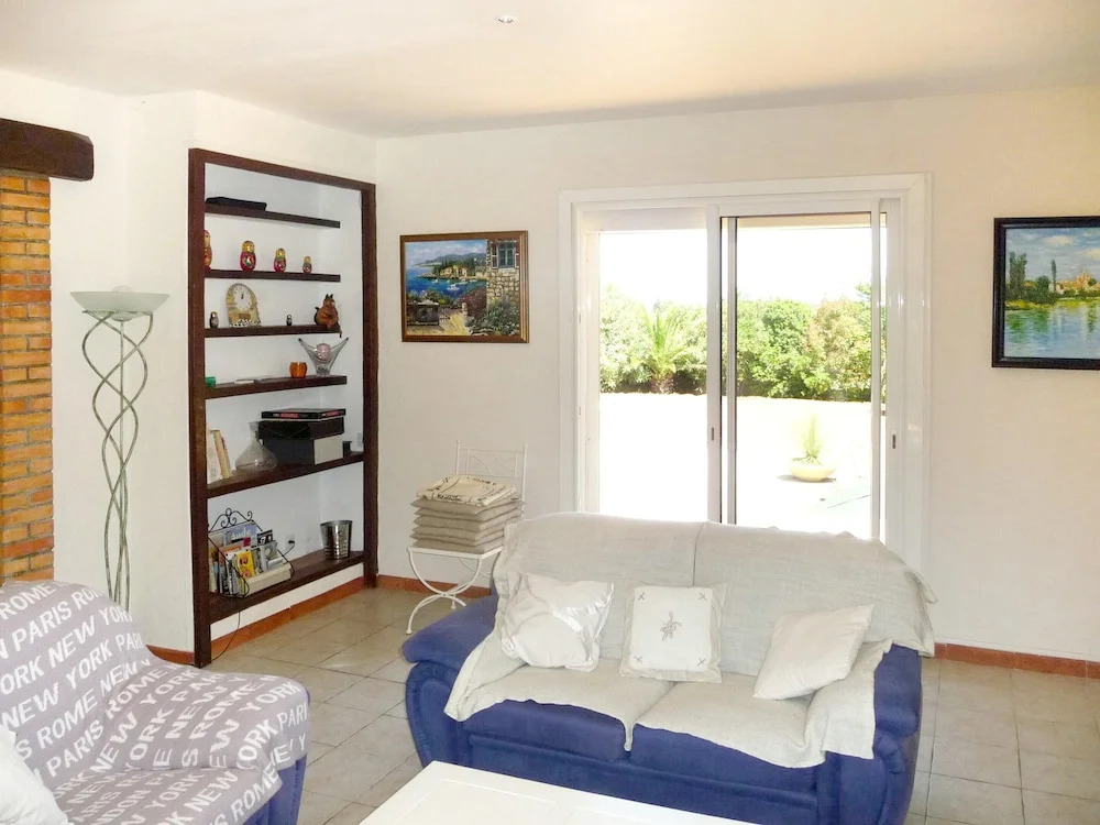 House With 3 Bedrooms in Saint-nazaire-d'aude, With Private Pool, Encl