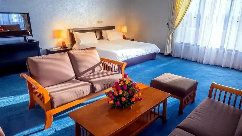 Platinum Hotel