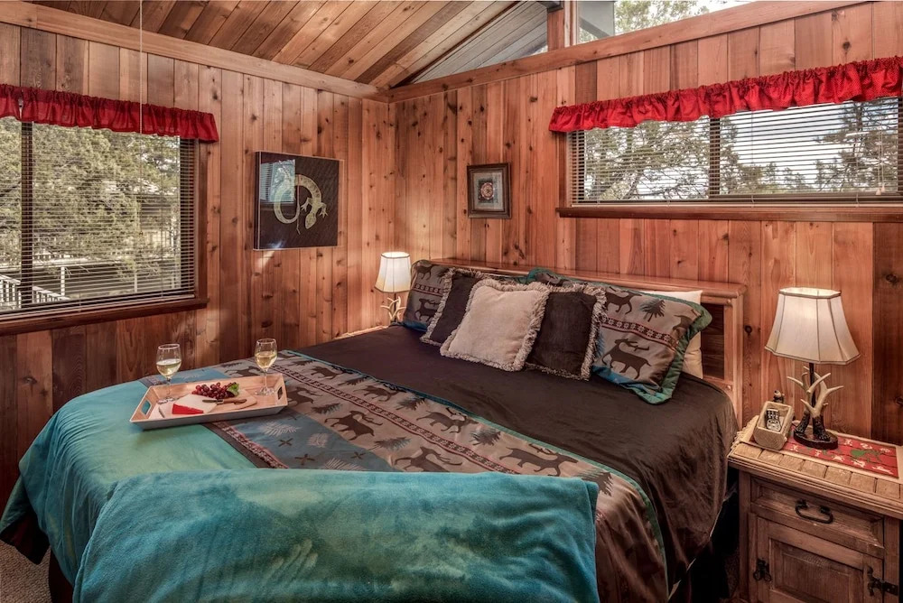 3 Bears Cabin - Two Bedroom Cabin