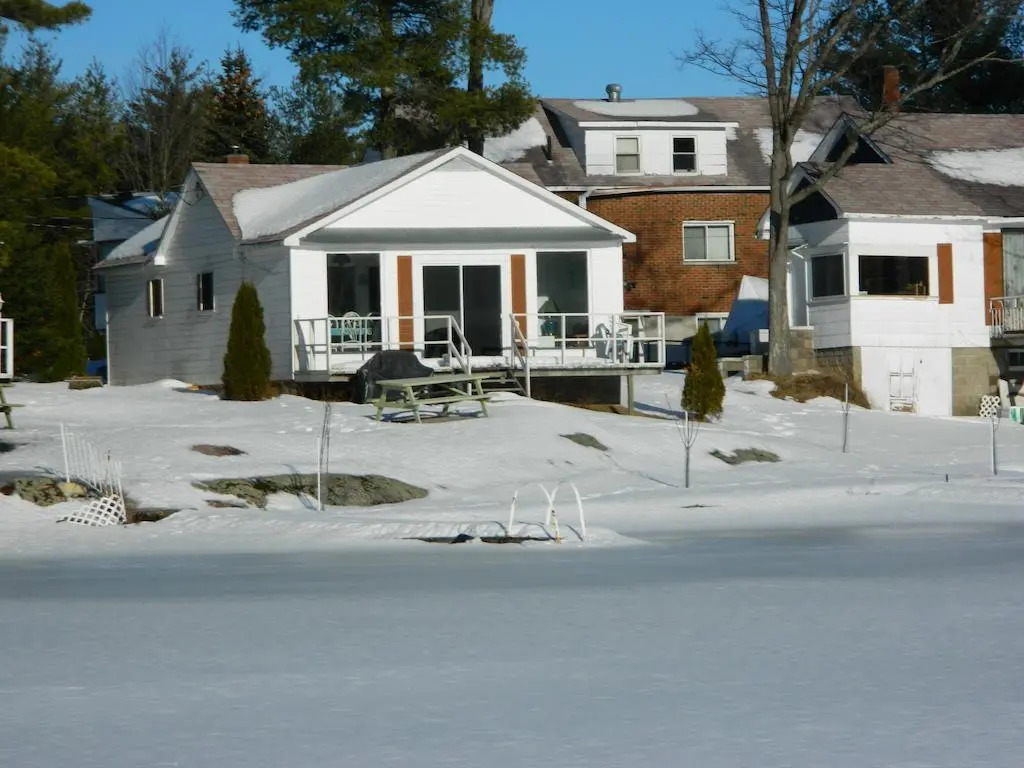Pine Grove Cottages