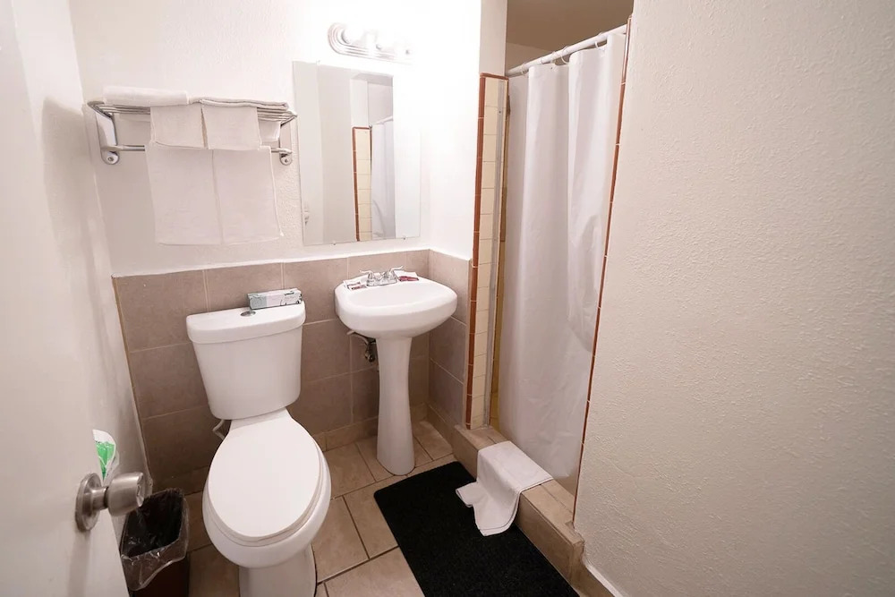 Stockton Travelers Motel